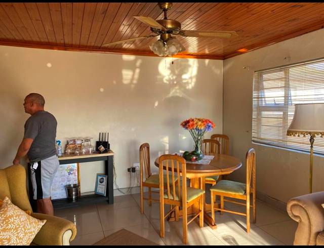 3 BEDROOM HOUSE FOR SALE IN SALSONEVILLE